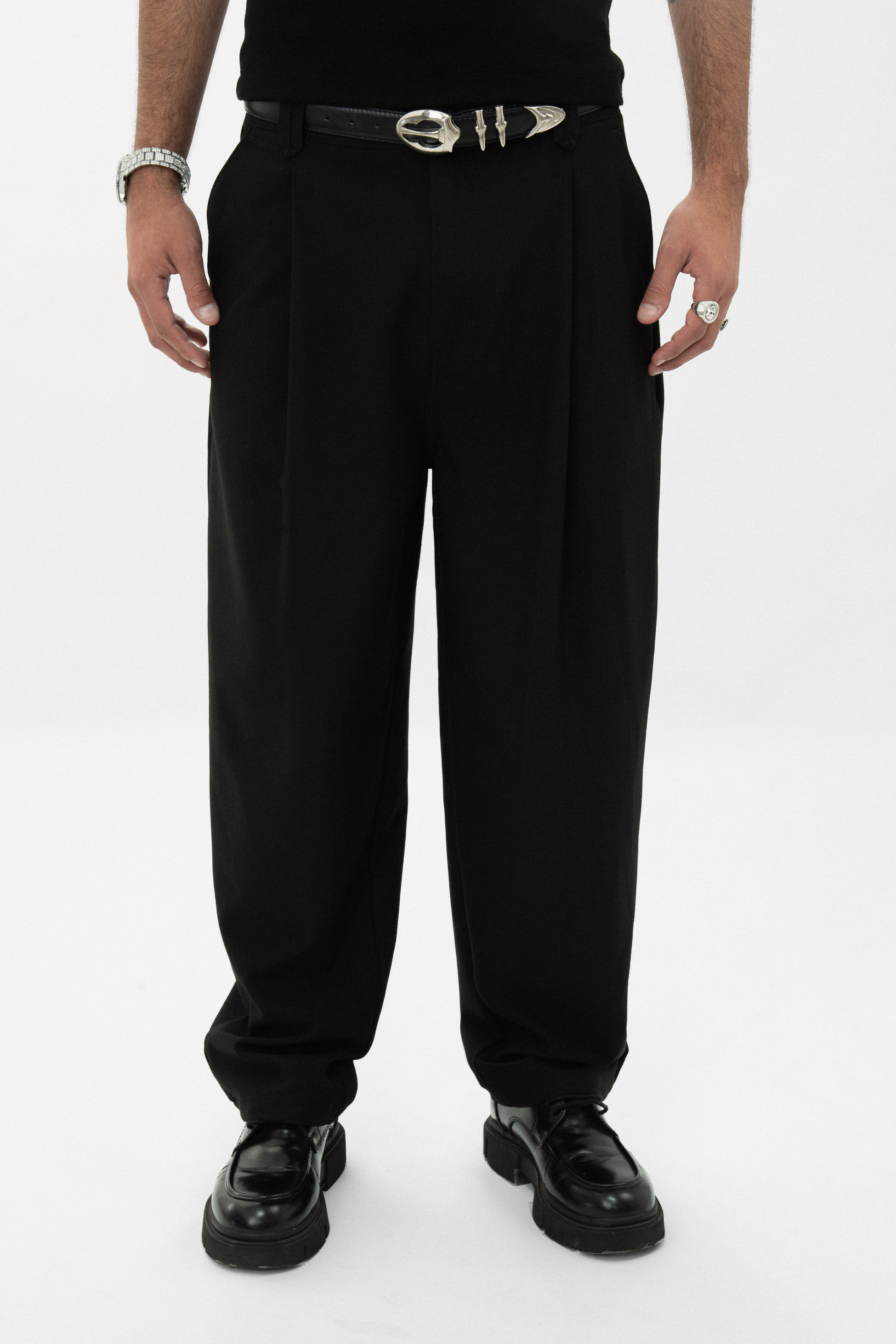 BLACK COMPASS PANTS