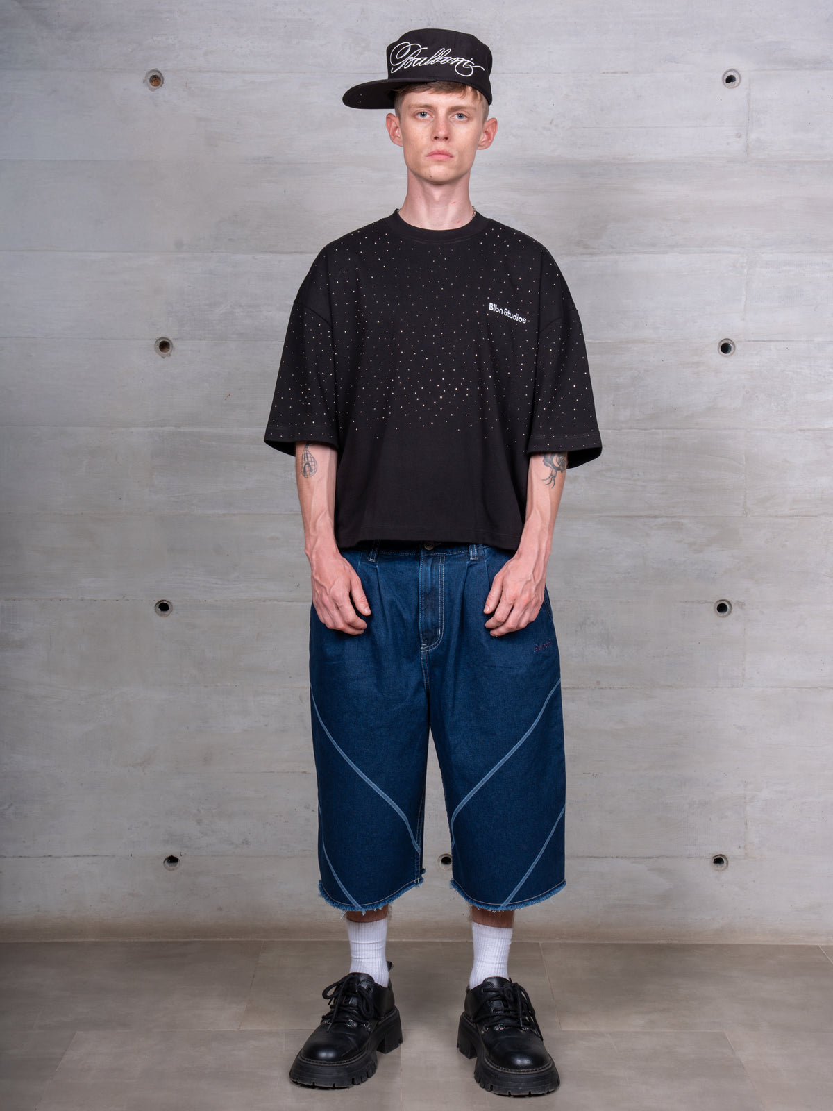 BOXY BLING BLACK