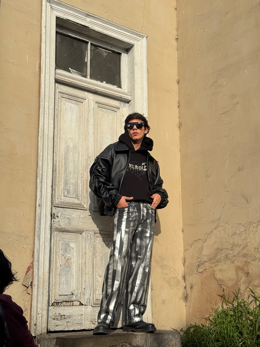 HOODIE WORTH