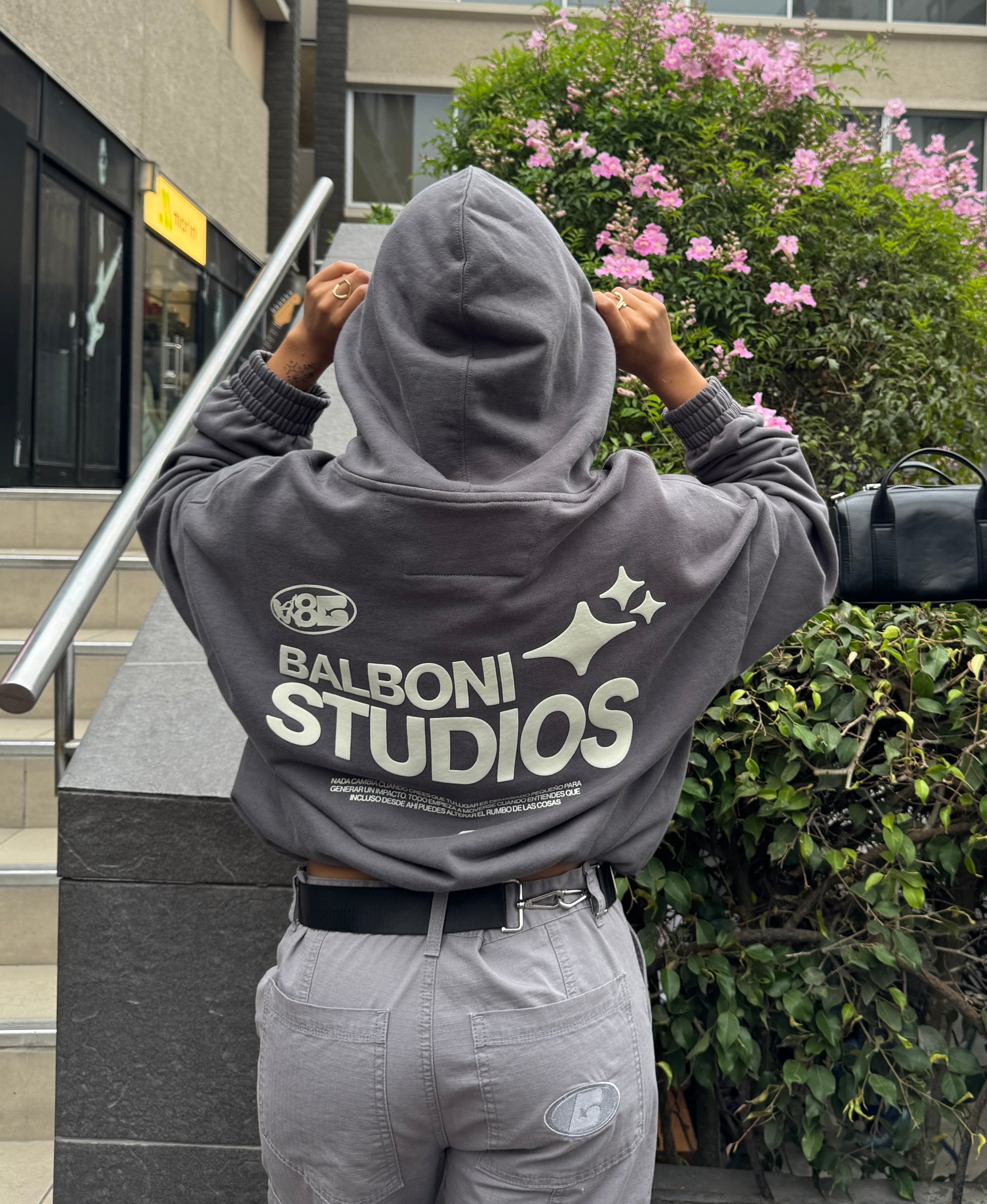 HOODIE STUDIOS GREY