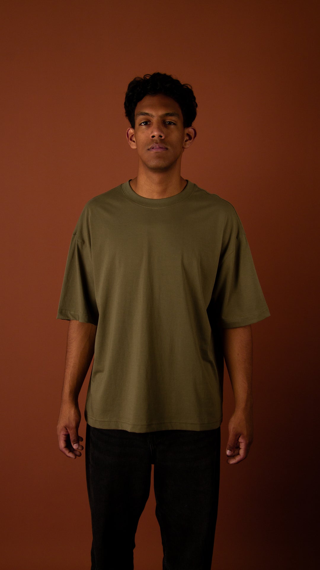 POLO OVERSIZE VERDE MILITAR
