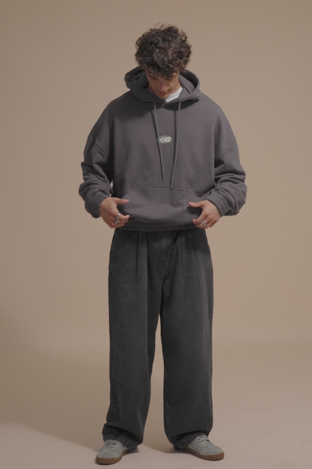 HOODIE STUDIOS GREY