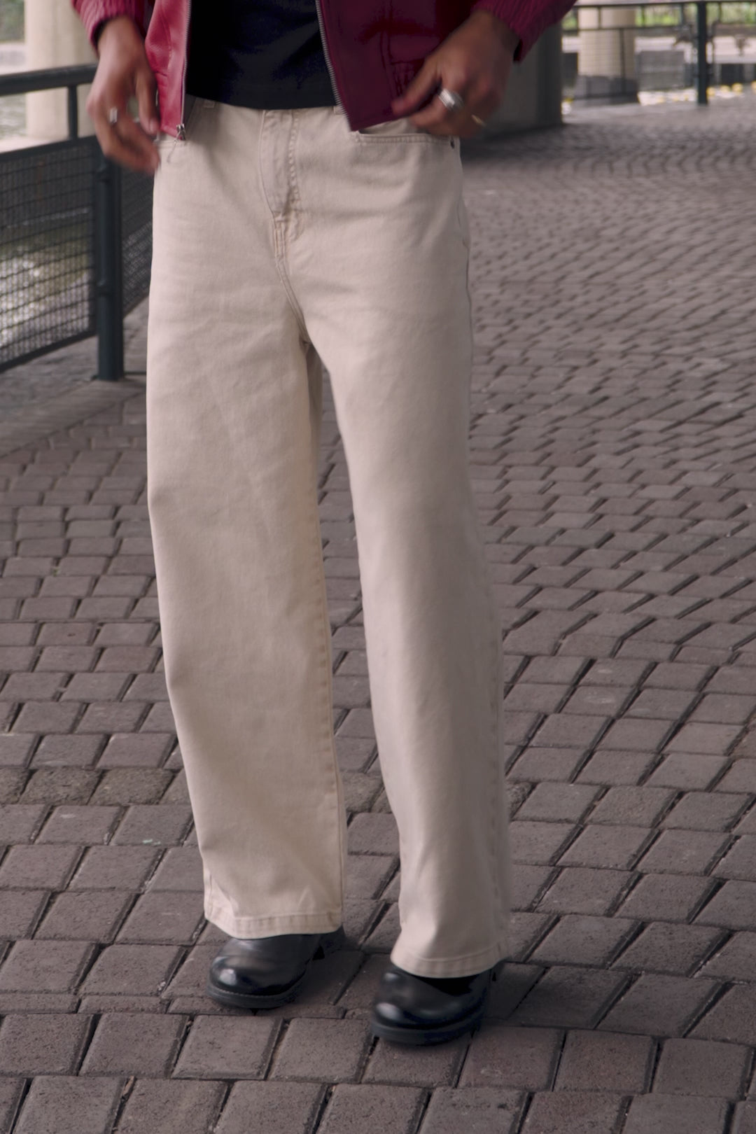 PANT SLEEVE SAND